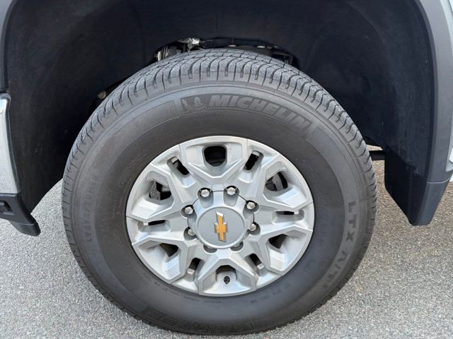 Used 2024 Chevrolet Silverado 2500 LTZ image 12