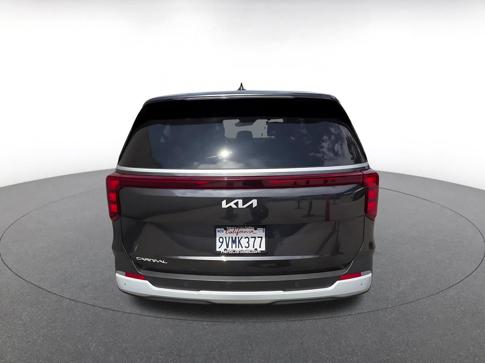 Used 2026 Kia Carnival FWD image 12