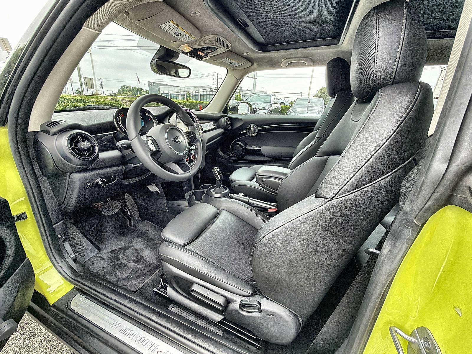 Used 2024 MINI Cooper S FWD image 10