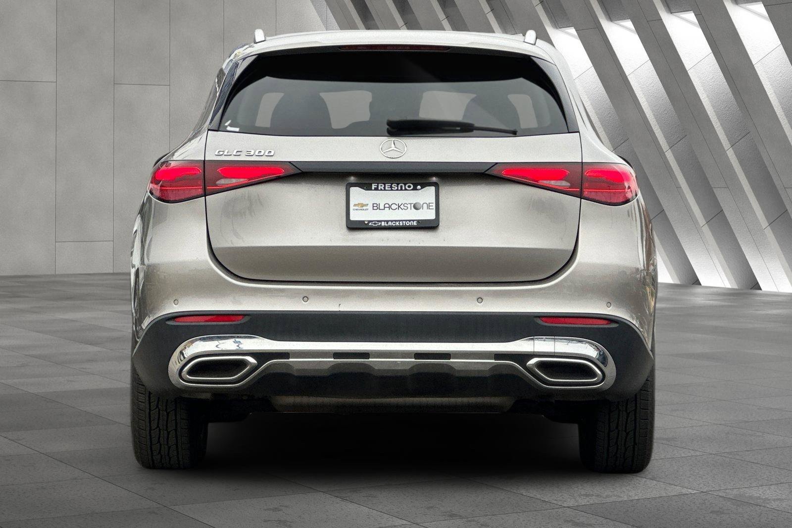 Used 2024 Mercedes-Benz GLC 300 w/ Winter Package image 6