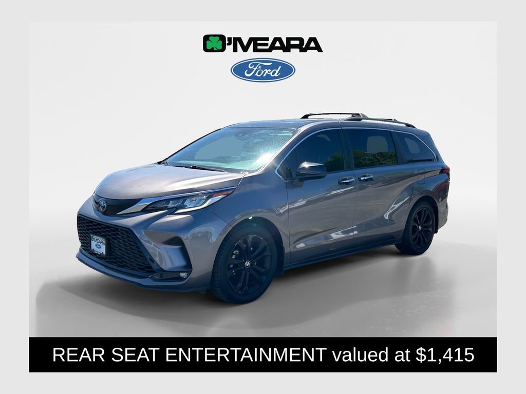 Used 2022 Toyota Sienna XSE w/ XSE Plus Package FWD image 1