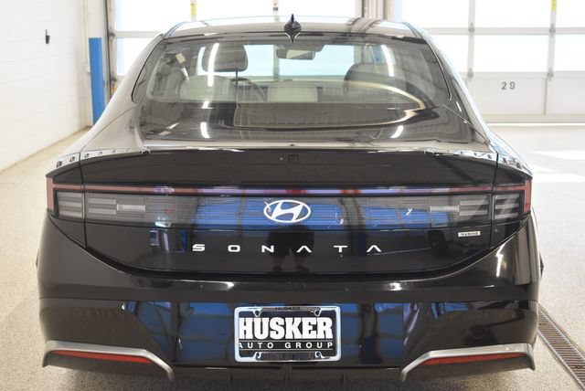 Used 2025 Hyundai Sonata SEL FWD image 11