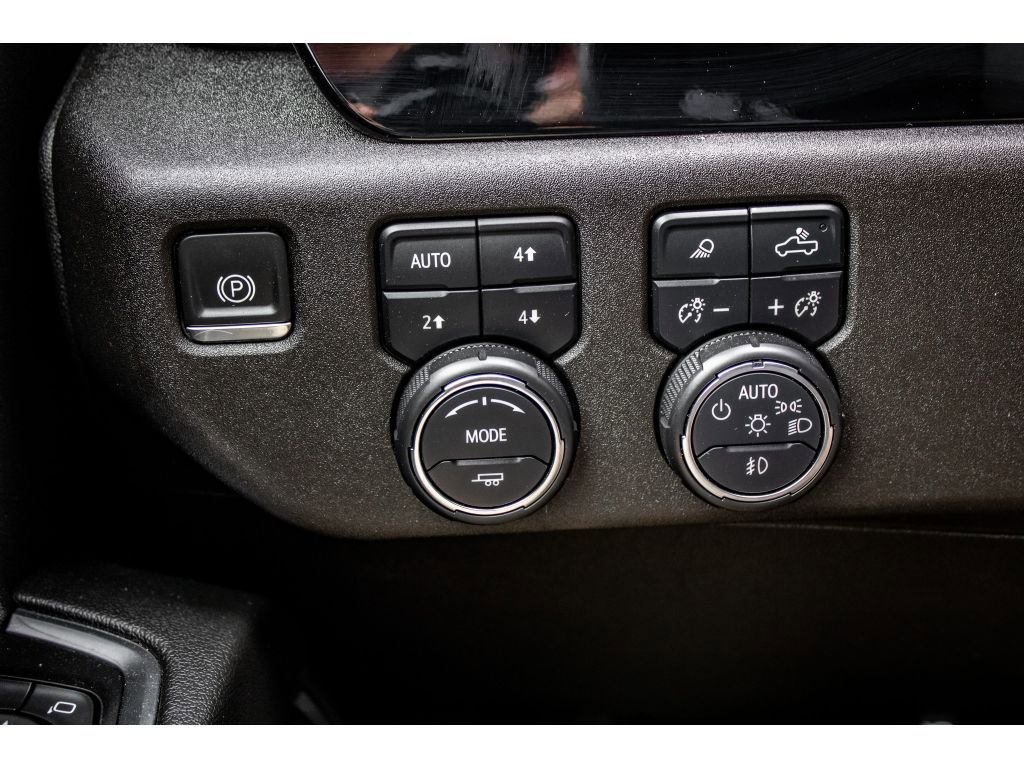 Used 2024 Chevrolet Silverado 3500 LTZ image 36