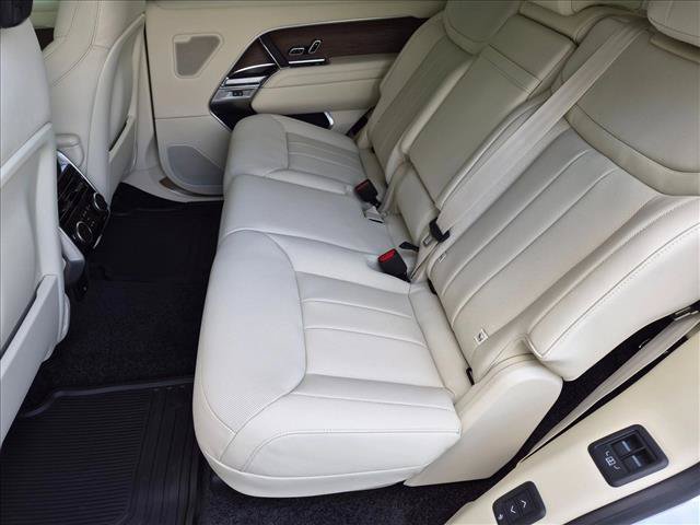 New 2027 Land Rover Range Rover Long Wheelbase SE AWD/4WD image 15