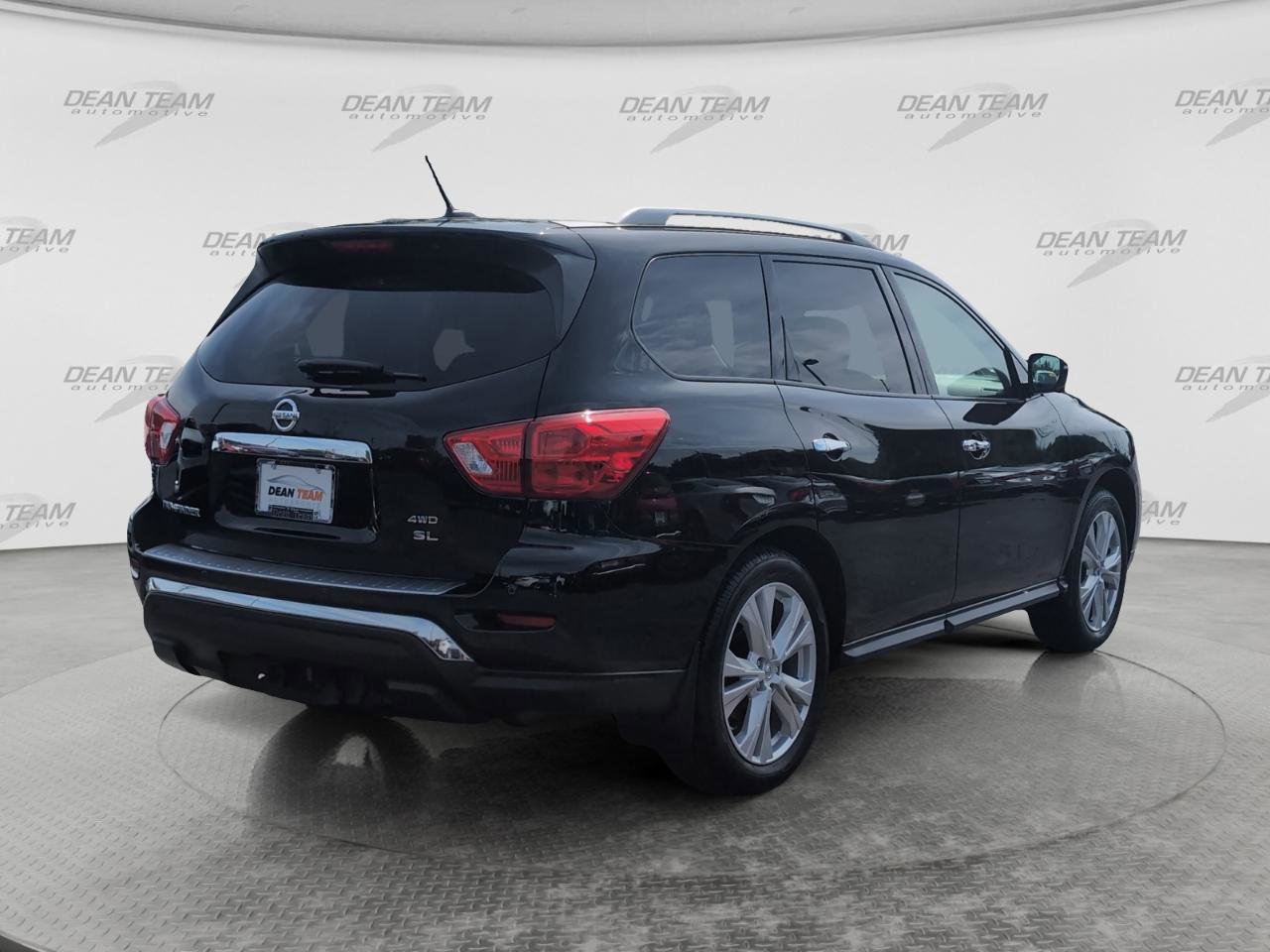 Used 2018 Nissan Pathfinder SL w/ SL Premium Package AWD/4WD image 7