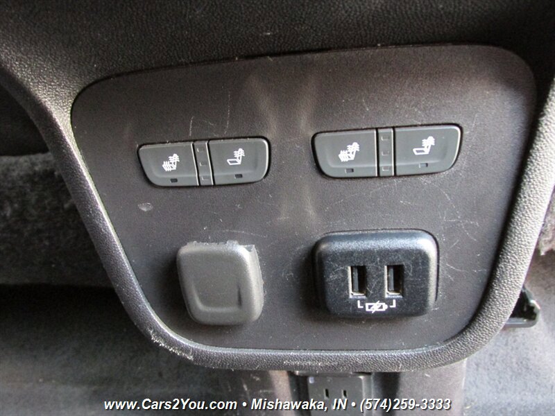 Used 2018 Chevrolet Equinox Premier AWD/4WD image 19