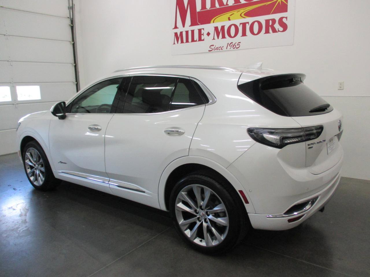 Used 2023 Buick Envision Avenir AWD/4WD image 4