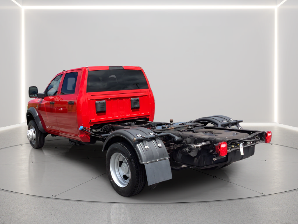 Used 2024 RAM 5500 Tradesman w/ Chrome Appearance Group AWD/4WD image 3