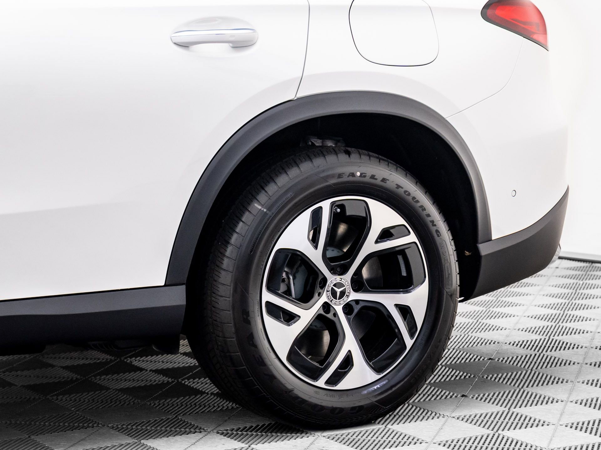 New 2025 Mercedes-Benz GLC 350e 4MATIC image 31