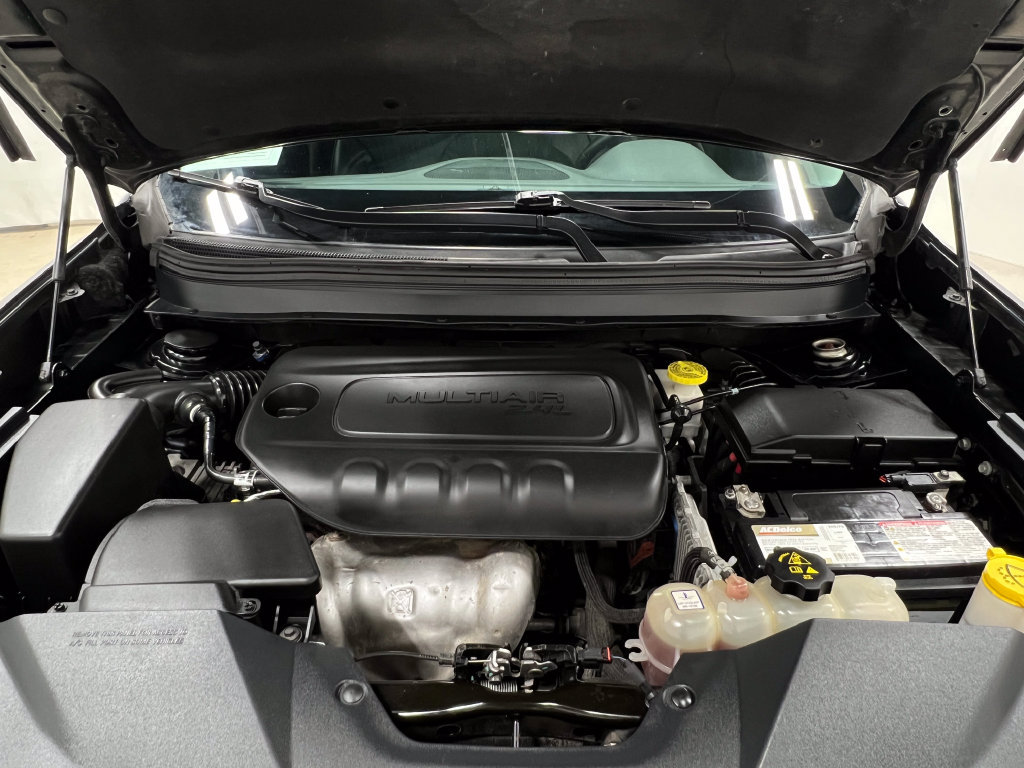 Used 2019 Jeep Cherokee Latitude Plus FWD image 28