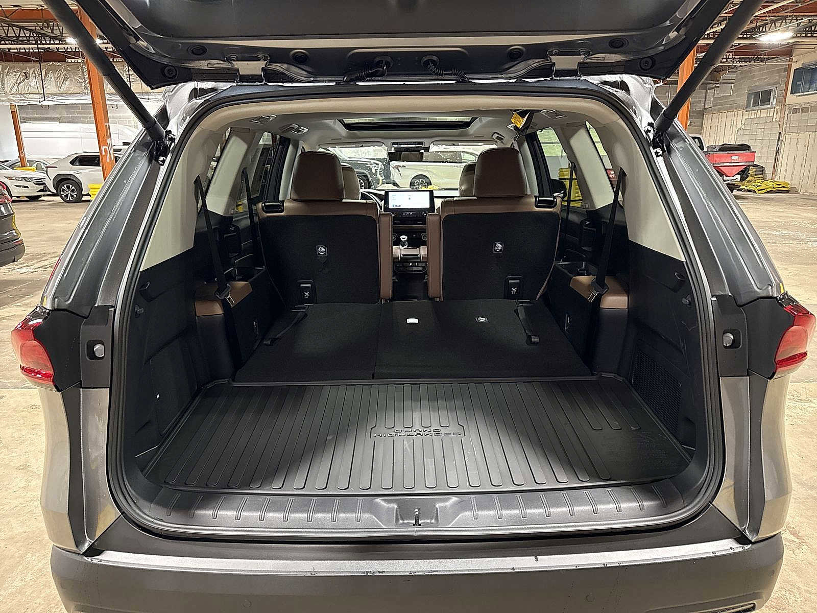 Used 2026 Toyota Grand Highlander Platinum image 11