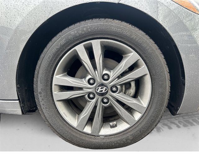 Used 2017 Hyundai Elantra SE FWD image 15