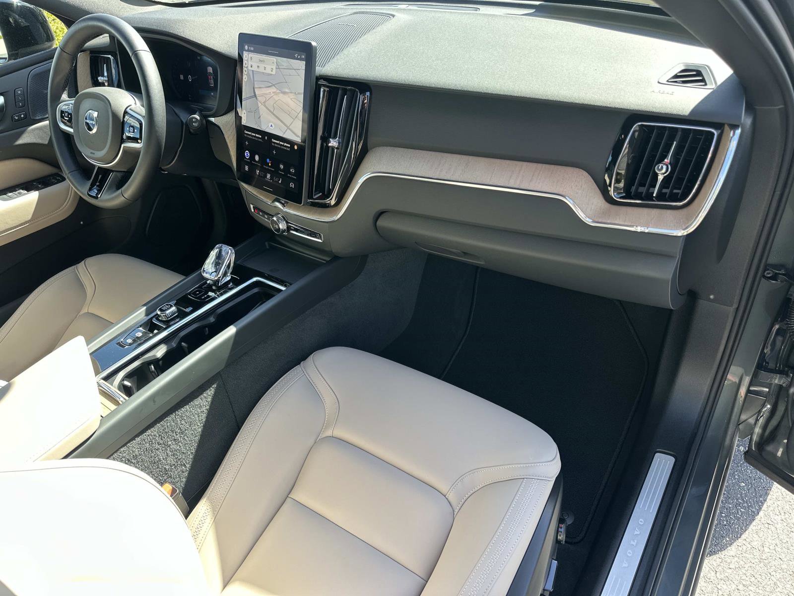 Certified 2026 Volvo XC60 B5 Plus w/ Climate Package image 24