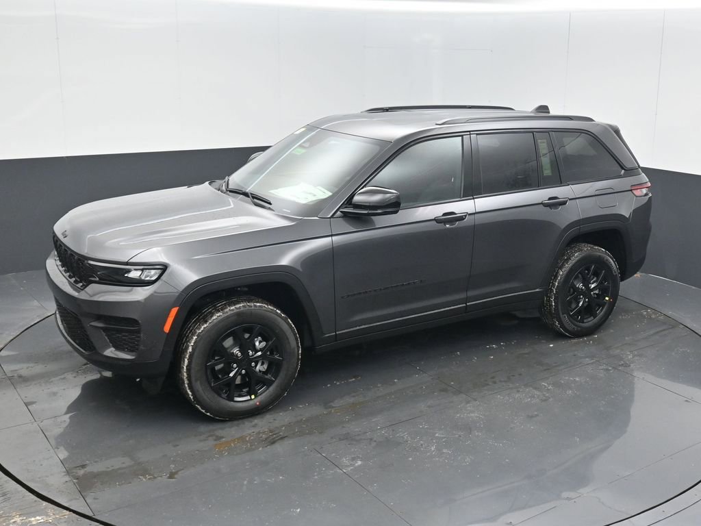 New 2025 Jeep Grand Cherokee Altitude image 39