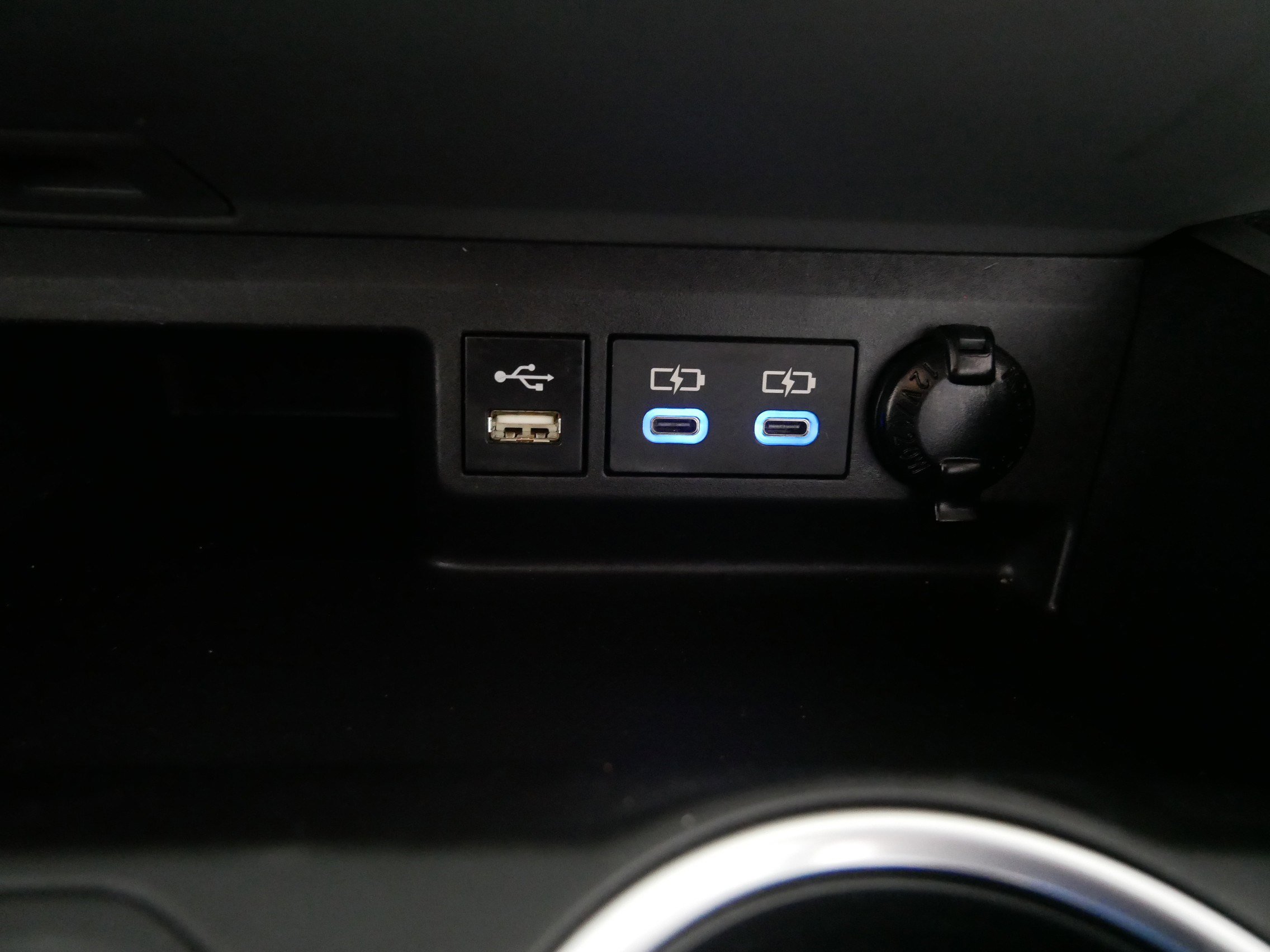 Used 2022 Toyota Highlander XLE image 30