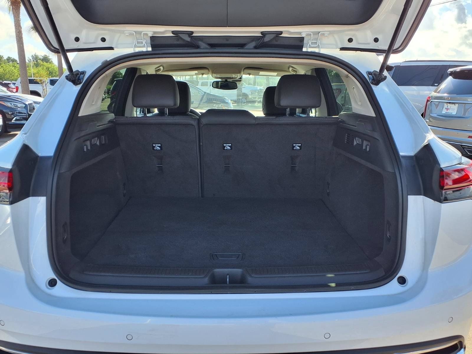 Used 2023 Buick Envision Preferred FWD image 7