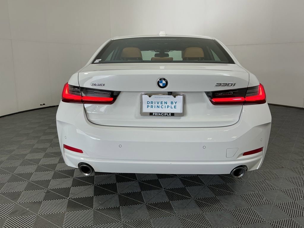 Certified 2025 BMW 330i xDrive Sedan w/ M Sport Package AWD/4WD image 8