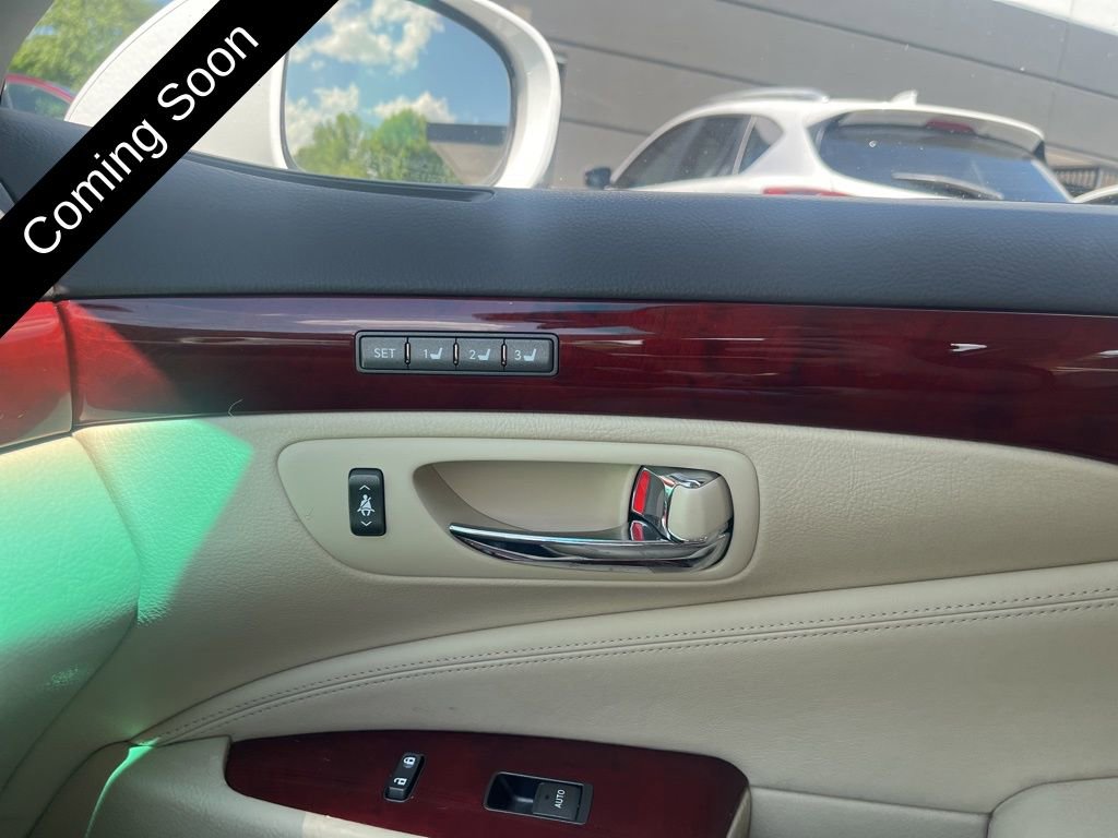 Used 2011 Lexus LS 460 w/ Luxury Value Edition RWD image 22