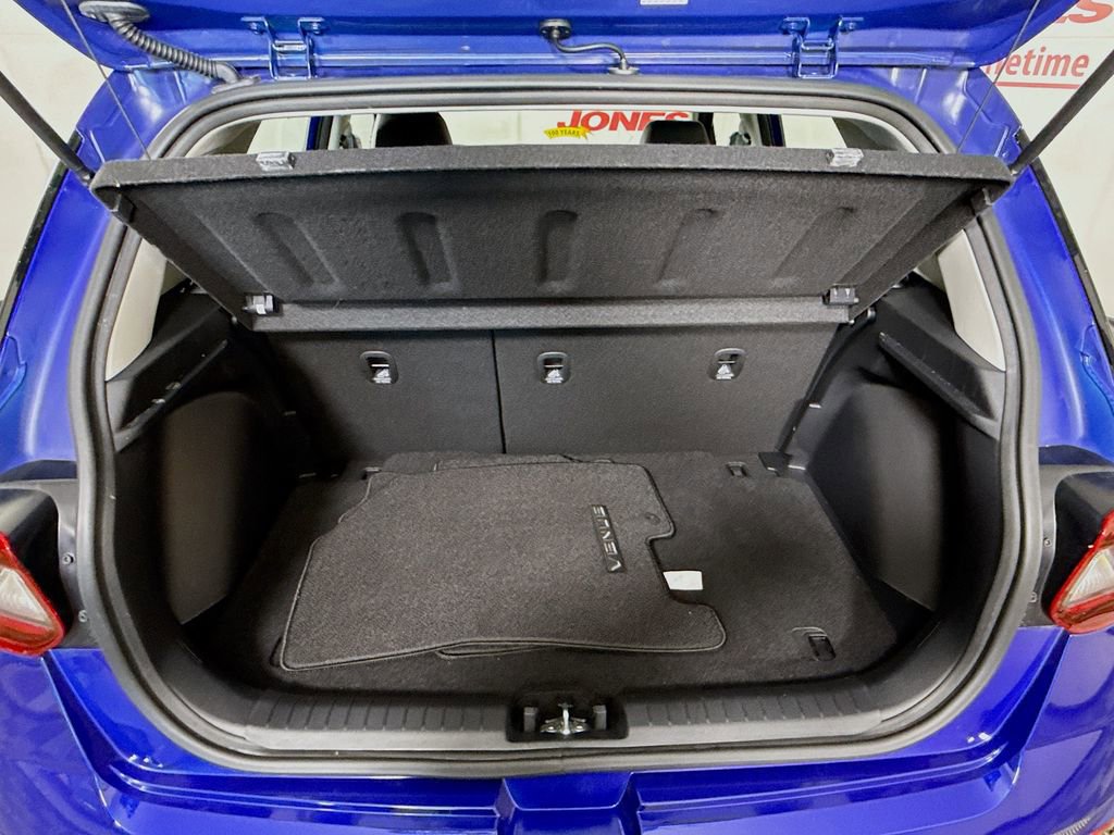 Certified 2023 Hyundai Venue Limited w/ Cargo Package image 29