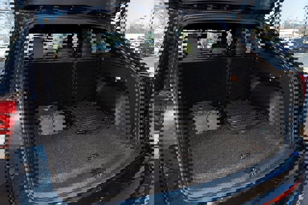 Used 2023 Volkswagen Atlas Cross Sport SE image 10