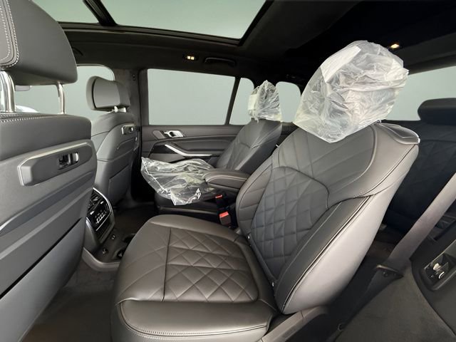 Certified 2026 BMW X7 xDrive40i w/ M Sport Package AWD/4WD image 37