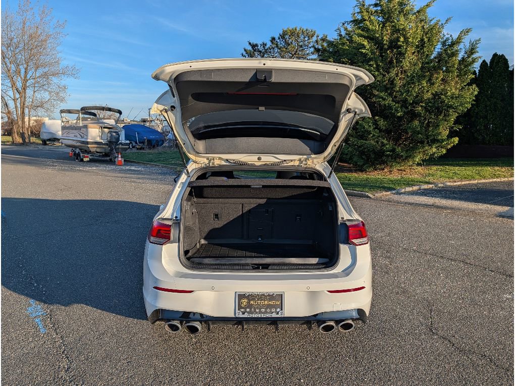 Used 2024 Volkswagen Golf R image 7