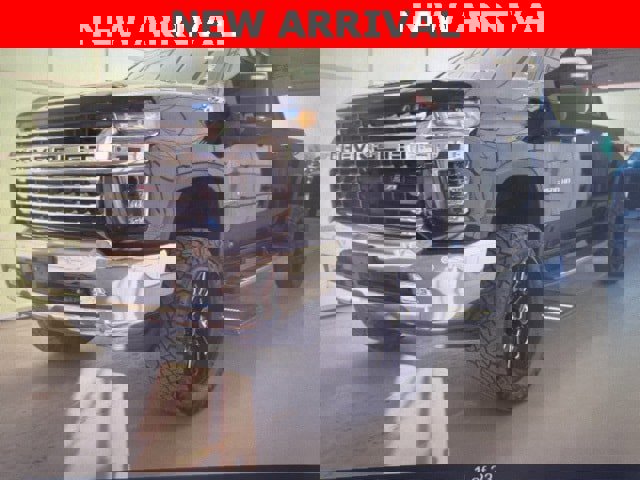 Used 2020 Chevrolet Silverado 2500 LTZ w/ LTZ Premium Package image 4