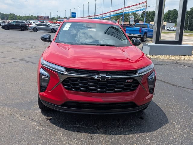 New 2026 Chevrolet Trax RS w/ Driver Confidence Package FWD video 2