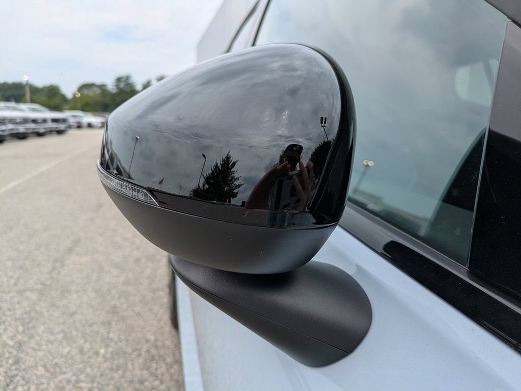 New 2026 Volvo EX30 Plus w/ Climate Package RWD image 12