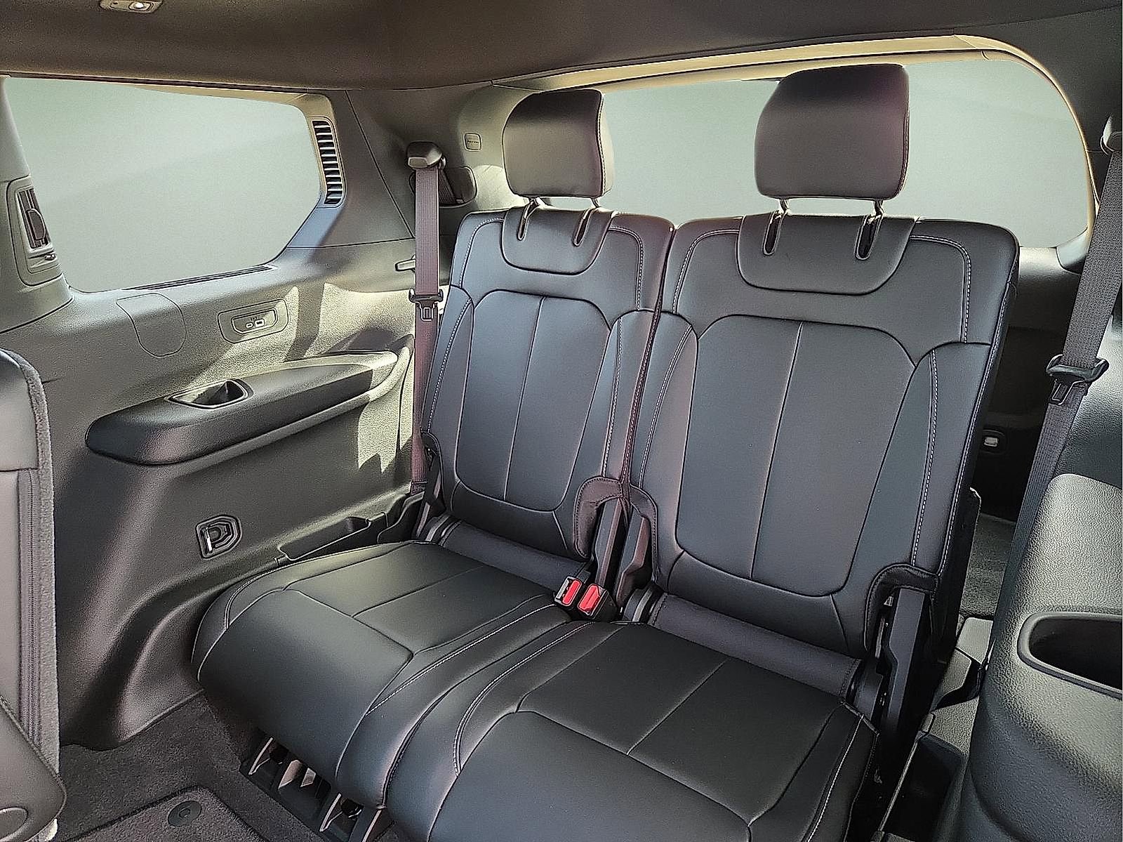 New 2026 Jeep Grand Cherokee L Limited image 10