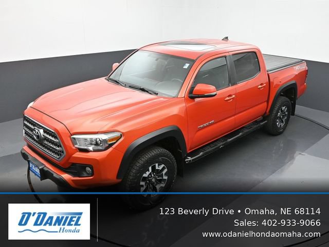 Used 2016 Toyota Tacoma TRD Off-Road AWD/4WD image 16