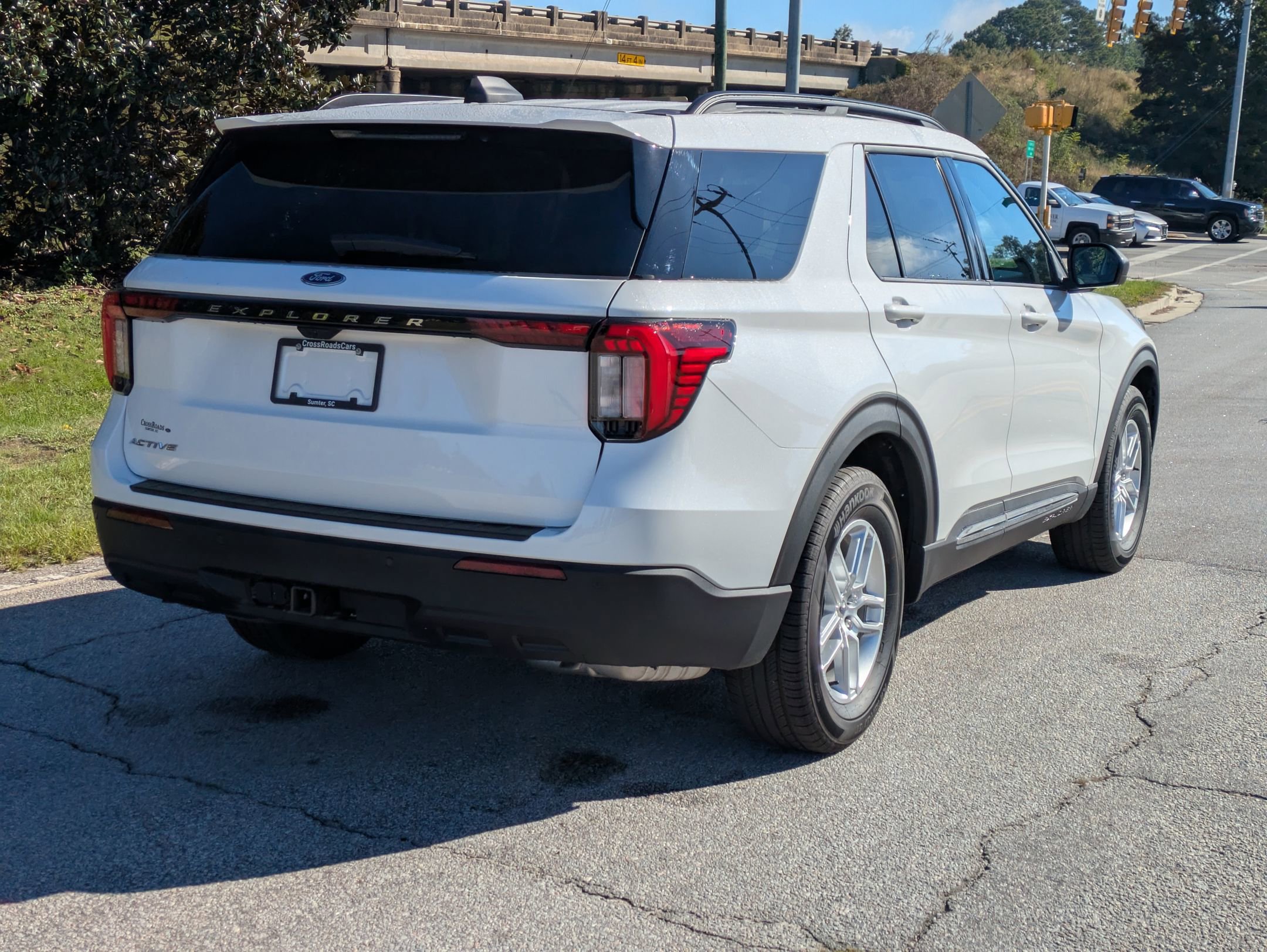 Certified 2025 Ford Explorer Active image 4