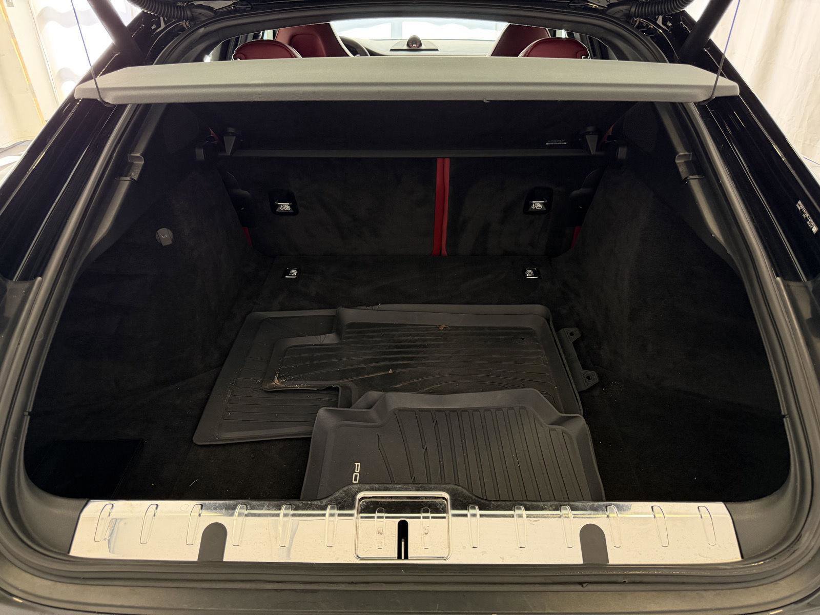 Used 2022 Porsche Panamera Turbo S image 28