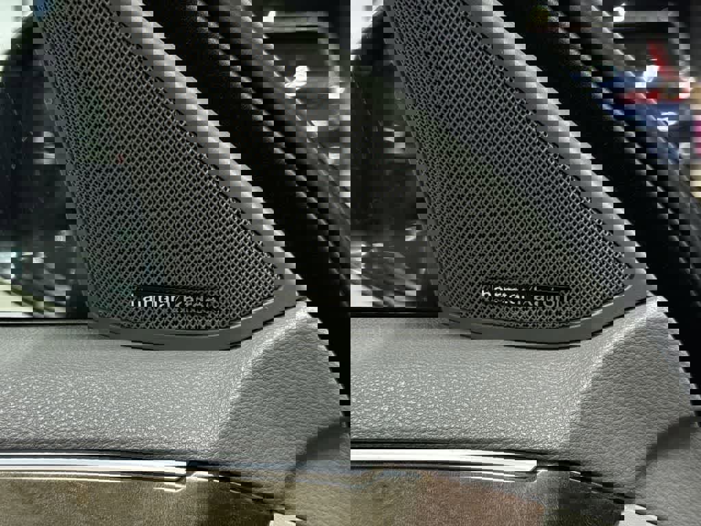 Used 2010 Mercedes-Benz E 63 AMG Sedan image 33