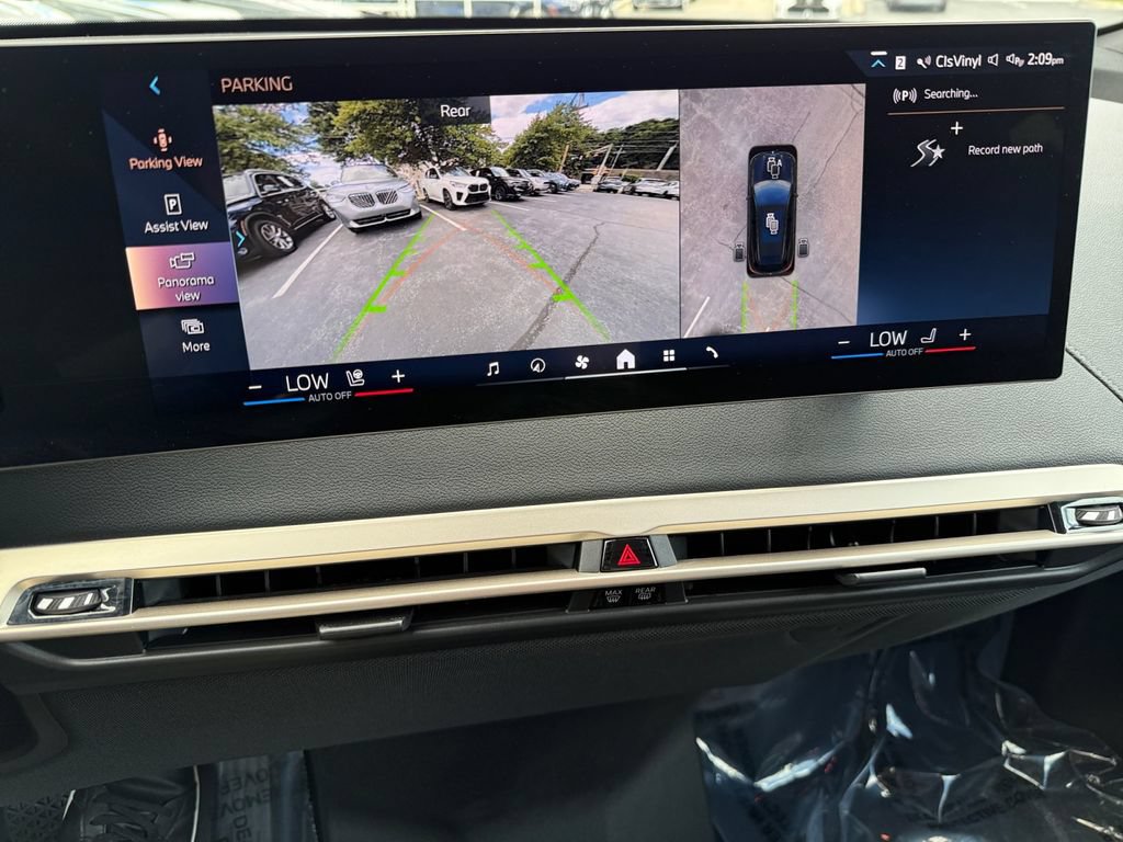 Certified 2026 BMW iX xDrive60 AWD/4WD image 22