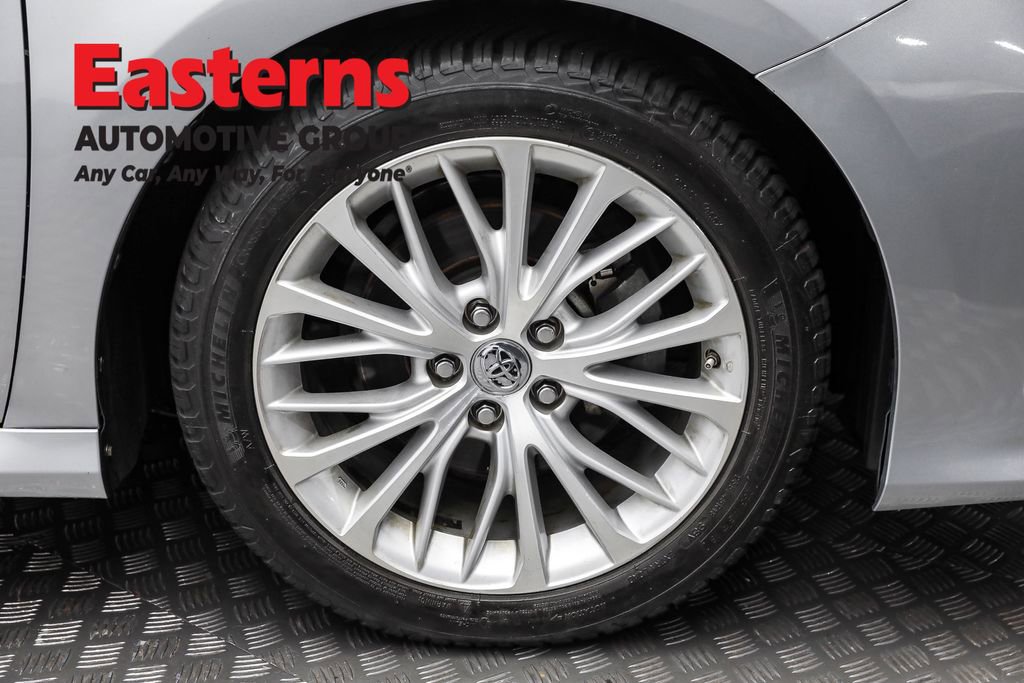 Used 2019 Toyota Camry XLE image 28