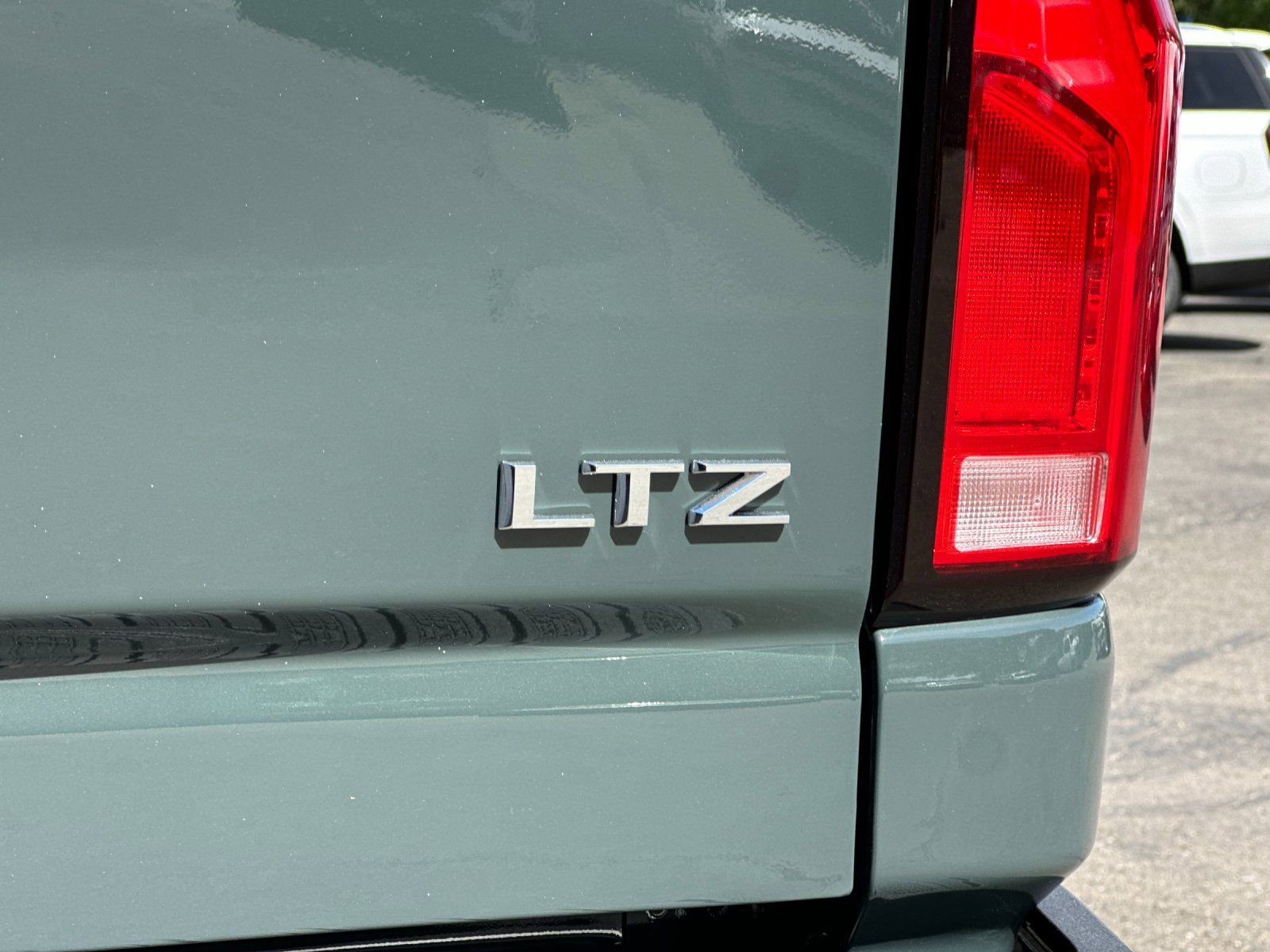New 2026 Chevrolet Silverado 2500 LTZ w/ LTZ Premium Package AWD/4WD image 32