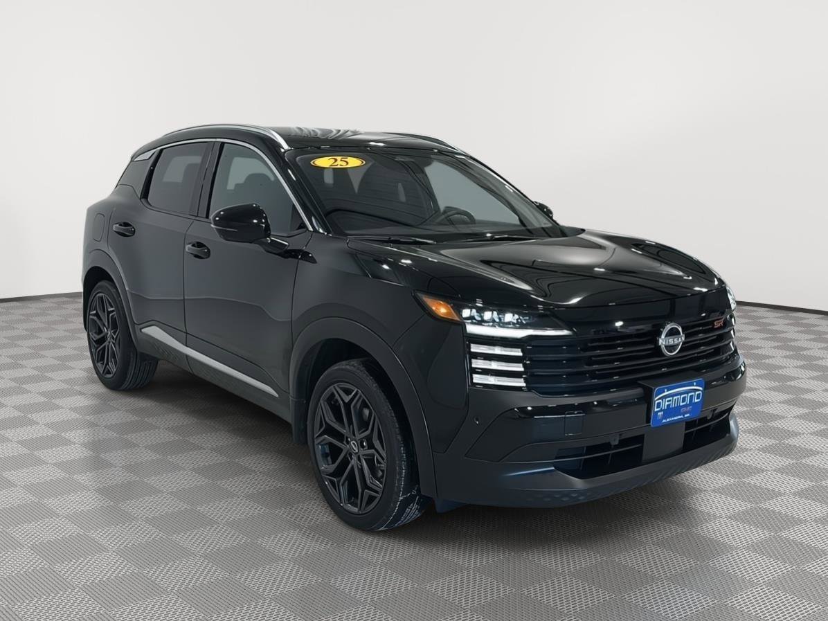 Used 2025 Nissan Kicks SR image 7