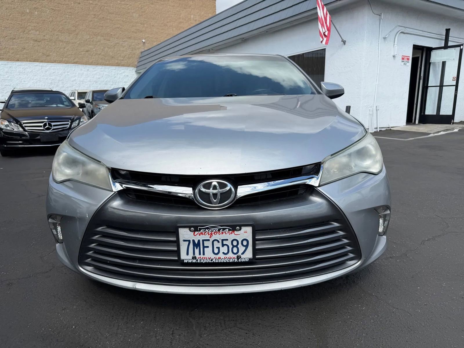 Used 2015 Toyota Camry LE FWD image 6