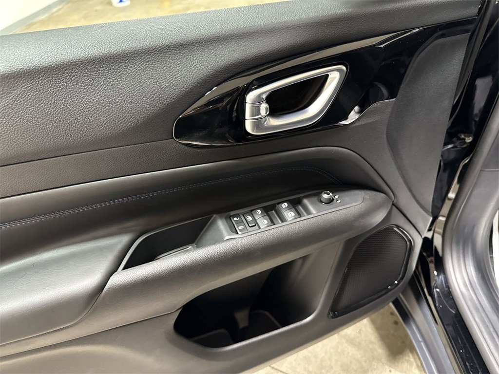 New 2026 Jeep Compass Latitude image 19