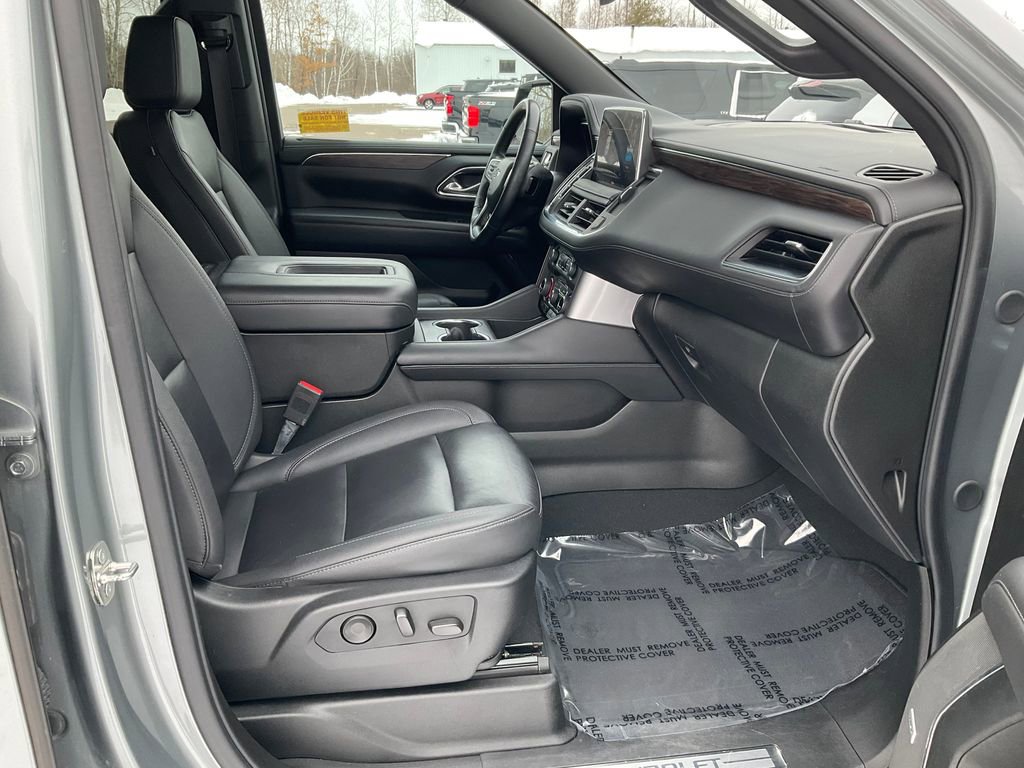 Used 2023 Chevrolet Tahoe Z71 w/ Luxury Package image 22