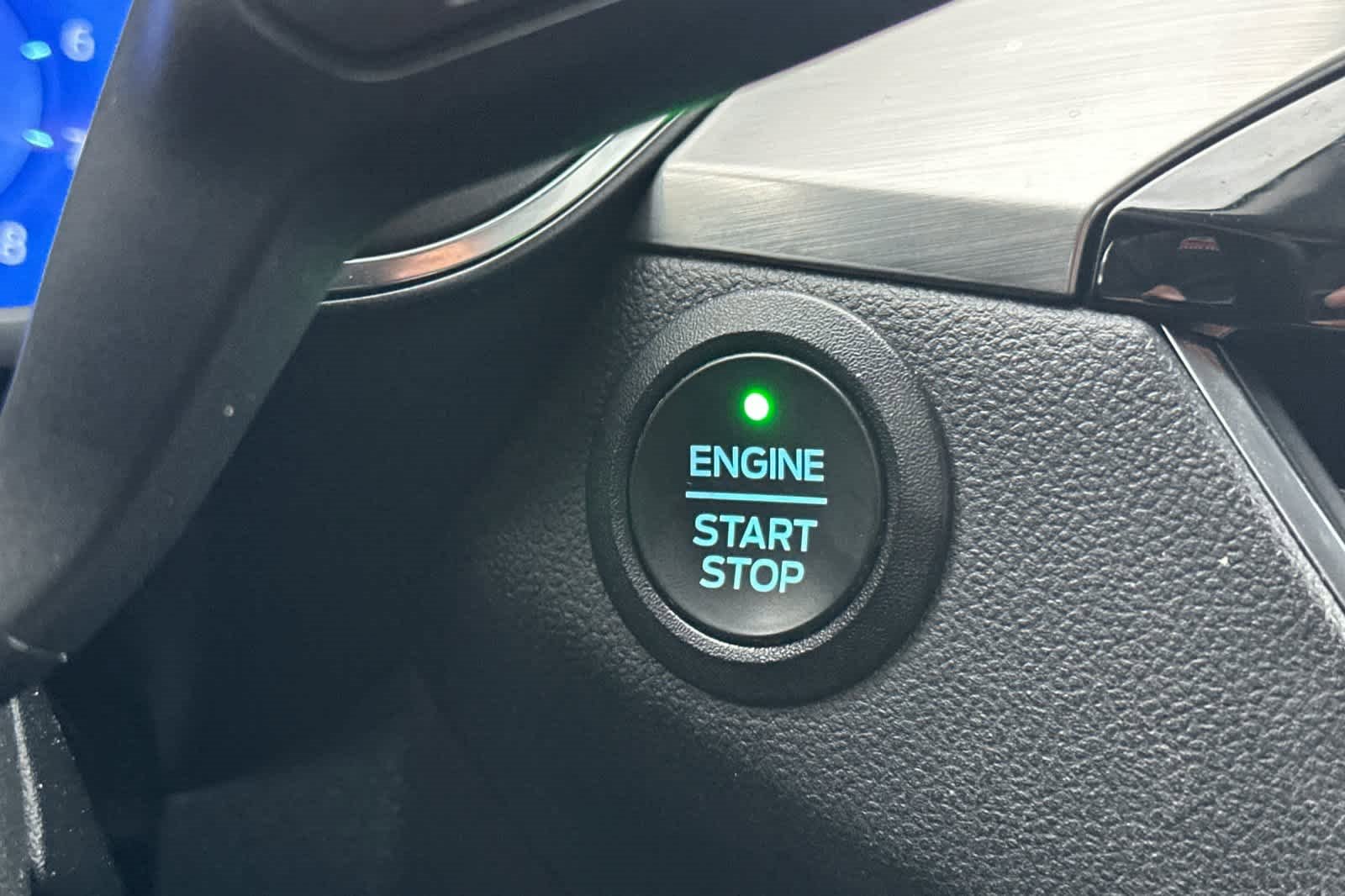 Certified 2021 Ford Escape Titanium w/ Class II Trailer Tow Package image 23