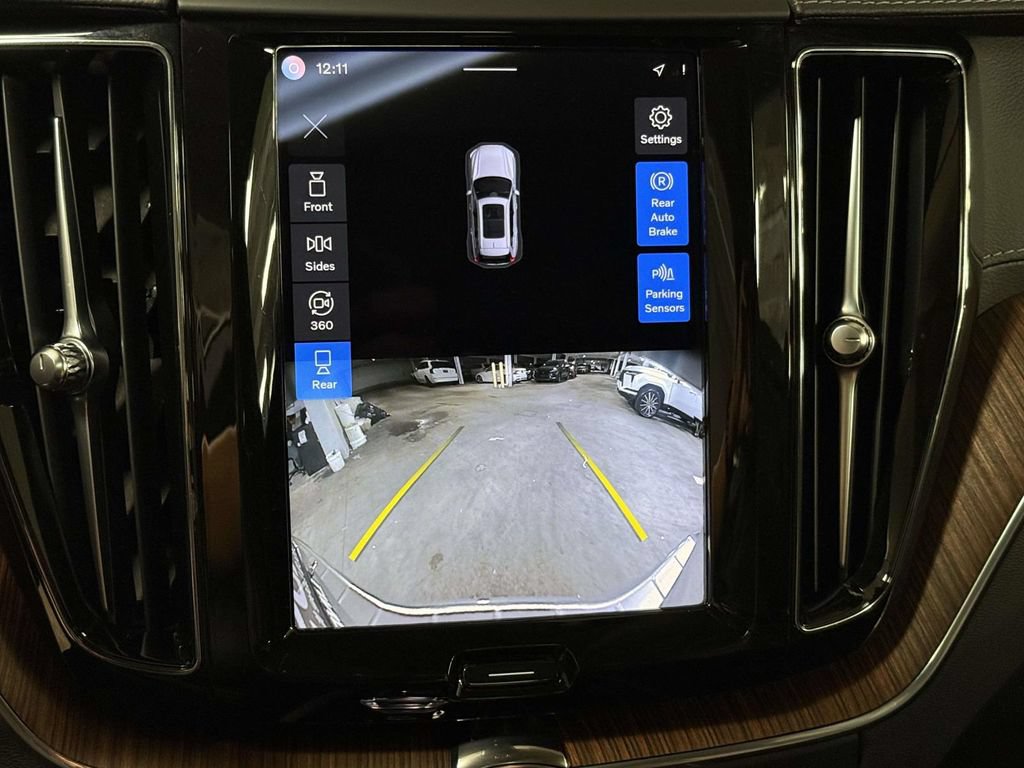 Used 2023 Volvo XC60 T8 Ultimate w/ Climate Package AWD/4WD image 7