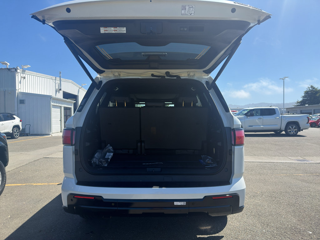 New 2026 Toyota Sequoia Platinum w/ Tow Technology Package AWD/4WD image 10