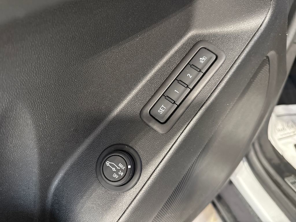 Used 2018 Chevrolet Equinox Premier AWD/4WD image 30