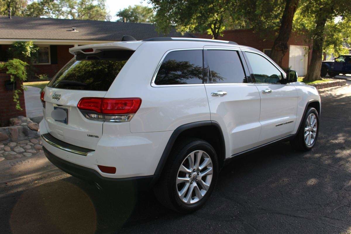 Used 2017 Jeep Grand Cherokee Limited RWD image 6