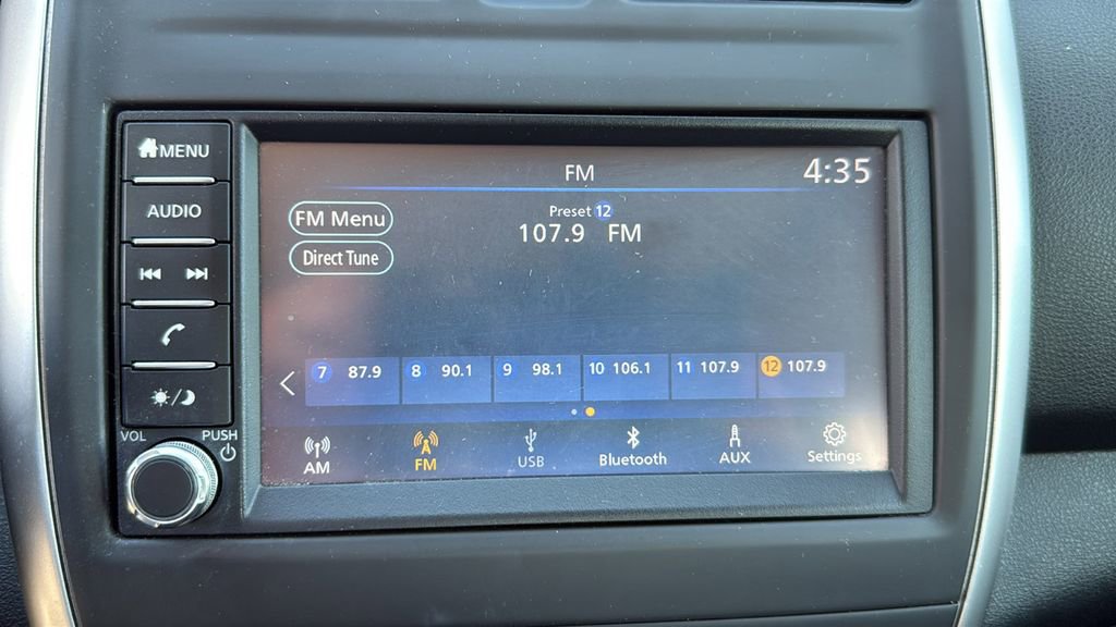 Used 2019 Nissan Versa SV image 27