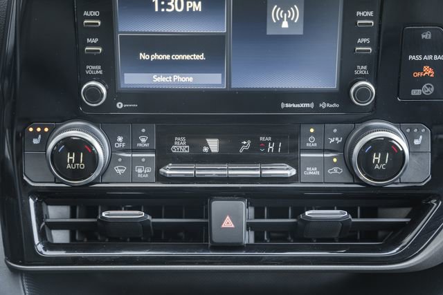 Used 2022 Toyota Highlander XLE image 28