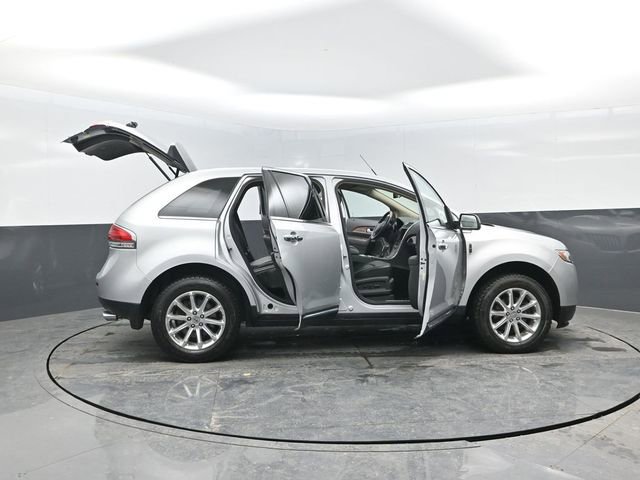 Used 2015 Lincoln MKX AWD w/ Equipment Group 101A image 38