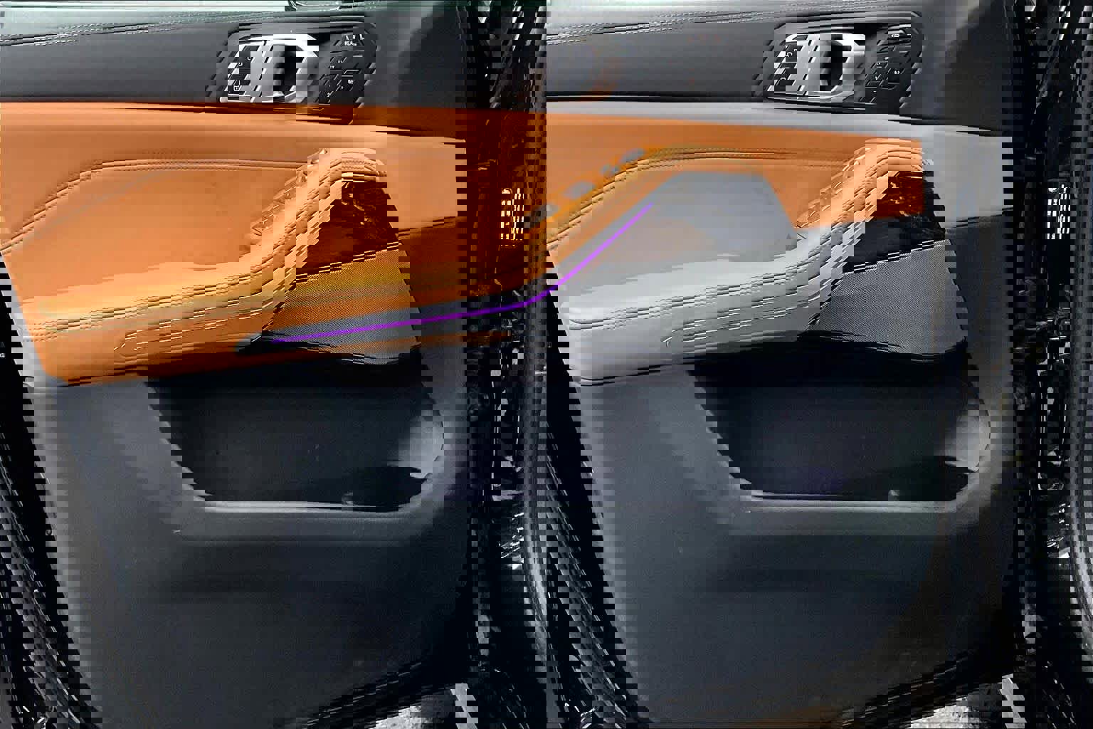 Used 2025 BMW X7 xDrive40i w/ M Sport Package image 18